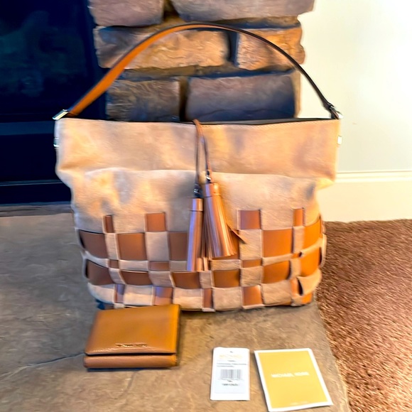 MICHAEL Michael Kors Handbags - ☄️Michael Kors☄️